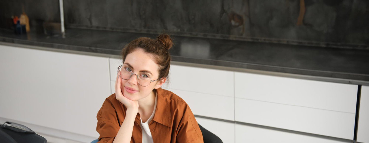 Egy jól megválasztott szemüvegkeret olyan, mint egy rövid üzenet.